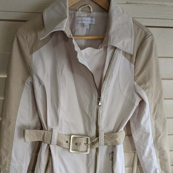 New York & Company Jackets & Blazers - NY&C New York and Company White and Tan Lined Belted Trench Coat Size Large